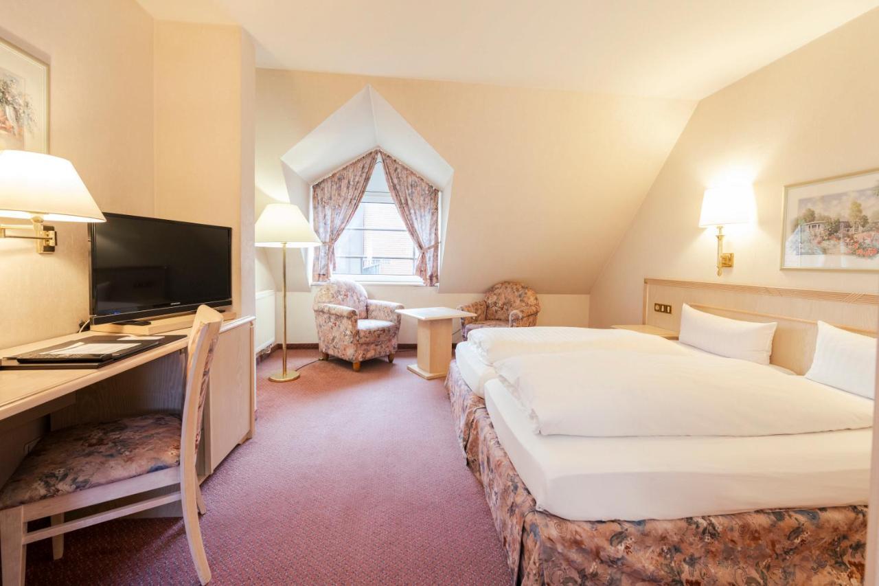 Hotel Poeker Meppen Bagian luar foto